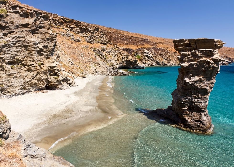 paralia-tis-grias-to-pidima